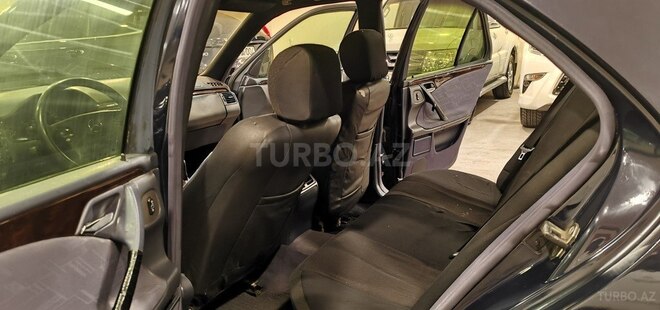 Mercedes E 220 d-18
