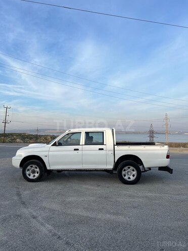Mitsubishi L200 2004, 430,000 km - 2.5 l - Bakı