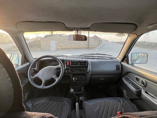 Mitsubishi L200 2004, 430,000 km - 2.5 l - Bakı