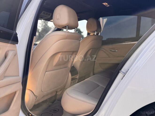 BMW 528 2013, 240,000 km - 2.0 l - Bakı
