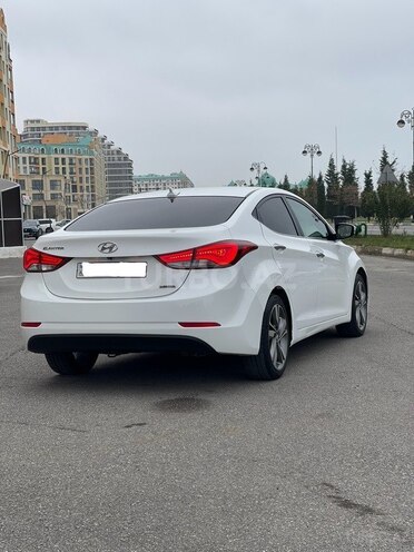Hyundai Elantra 2015, 246,000 km - 1.8 л - Bakı