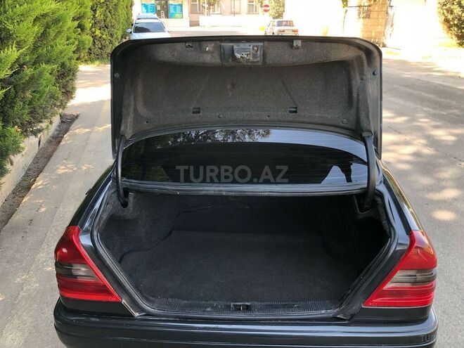 Mercedes C 180 1995, 275,845 km - 1.8 l - Salyan