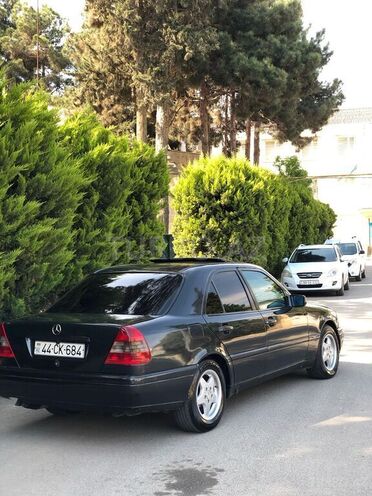 Mercedes C 180 1995, 275,845 km - 1.8 l - Salyan
