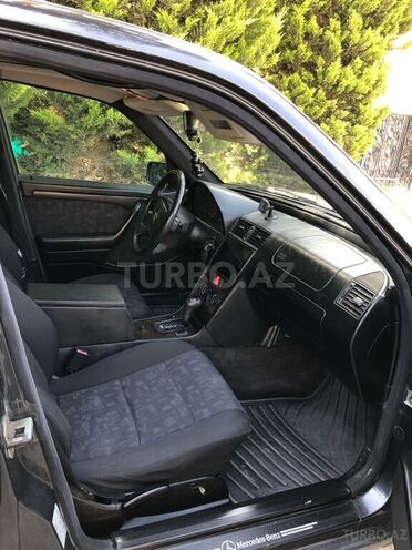 Mercedes C 180 1995, 275,845 km - 1.8 l - Salyan