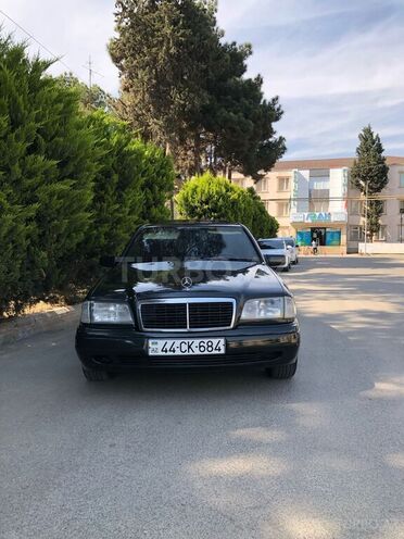 Mercedes C 180 1995, 275,845 km - 1.8 l - Salyan
