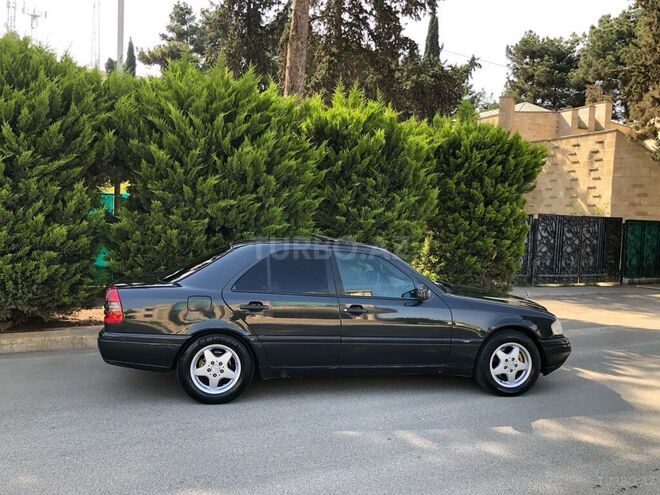 Mercedes C 180 1995, 275,845 km - 1.8 l - Salyan