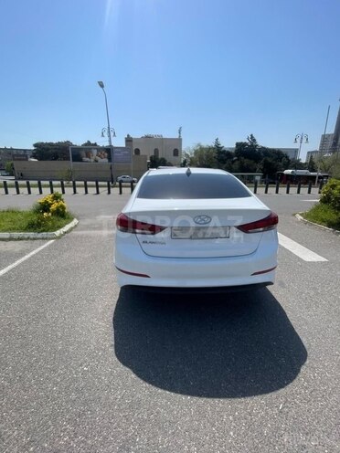Hyundai Elantra 2017, 125,445 km - 2.0 л - Bakı