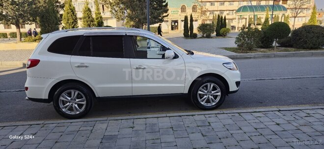 Hyundai Santa Fe 2010, 210,000 km - 2.0 л - Yevlax