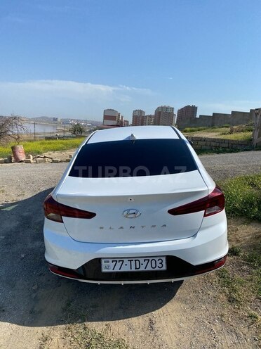 Hyundai Elantra 2019, 129,200 km - 2.0 l - Bakı