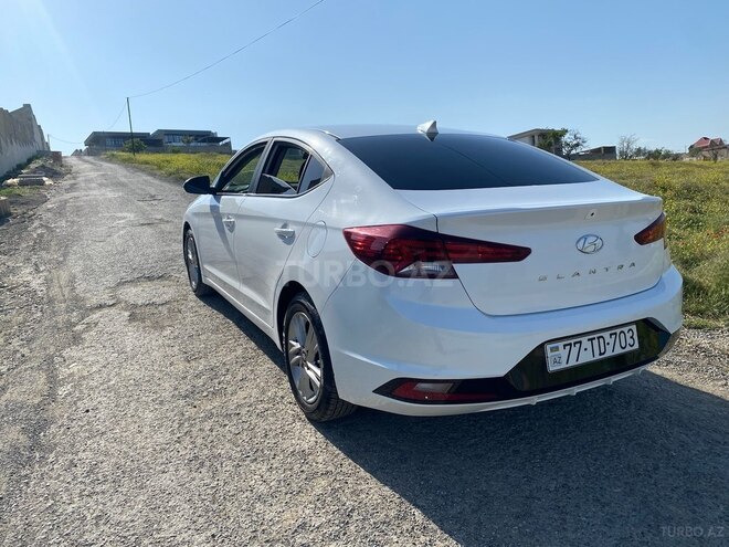 Hyundai Elantra 2019, 129,200 km - 2.0 l - Bakı