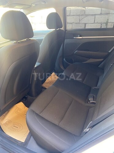 Hyundai Elantra 2019, 129,200 km - 2.0 l - Bakı