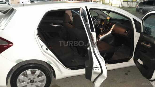 Toyota Auris 2010, 282,000 km - 1.6 l - Bakı