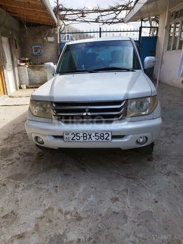 Mitsubishi Pajero io 2004, 200,000 km - 2.0 l - Bakı