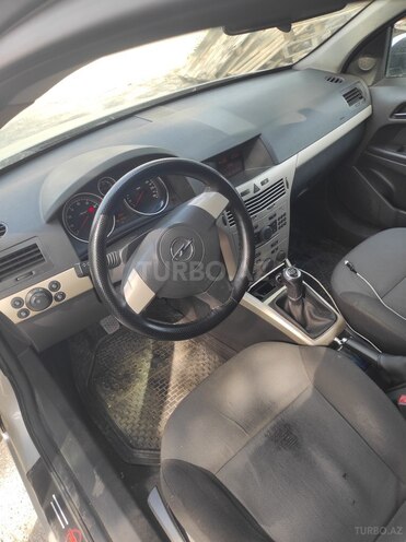 Opel Astra 2008, 150,000 km - 1.4 l - Şəki