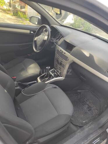 Opel Astra 2008, 150,000 km - 1.4 l - Şəki