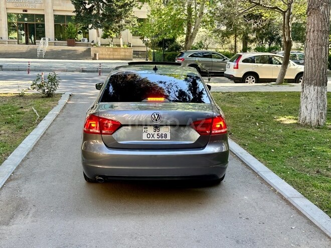 Volkswagen Passat 2013, 123,500 km - 2.5 л - Bakı
