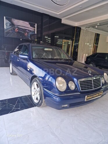 Mercedes E 200-5