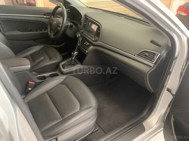 Hyundai Elantra 2016, 160,000 km - 1.6 л - Bakı