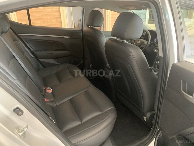 Hyundai Elantra 2016, 160,000 km - 1.6 л - Bakı