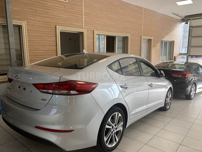 Hyundai Elantra 2016, 160,000 km - 1.6 л - Bakı