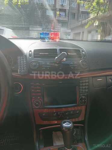 Mercedes E 220 d-11