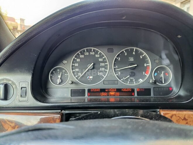 BMW 528 2000, 172,845 km - 2.8 л - Bakı