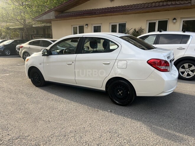 Mitsubishi Mirage-15