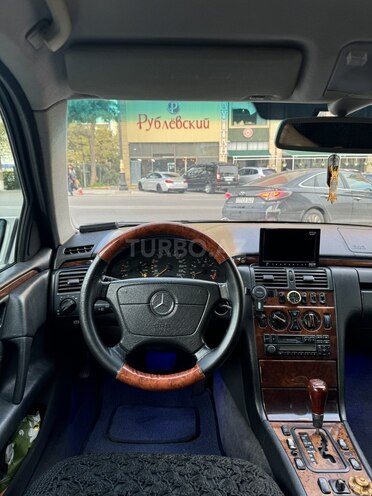 Mercedes E 240 1998, 240,000 km - 2.4 l - Şəmkir