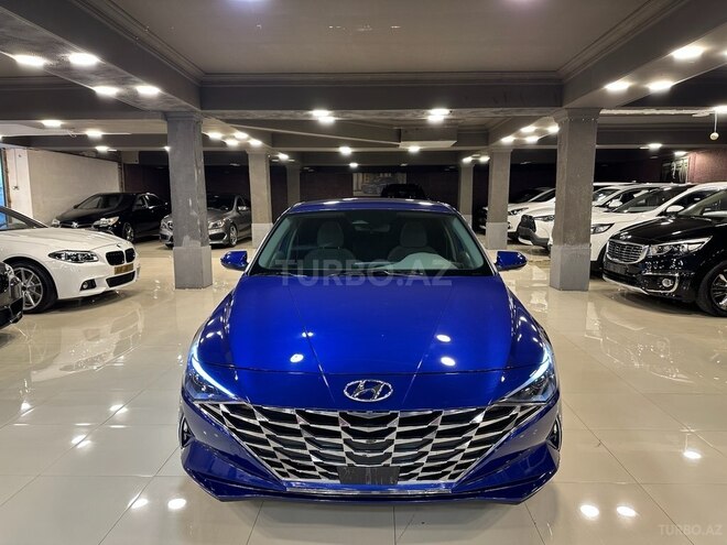 Hyundai Elantra-1