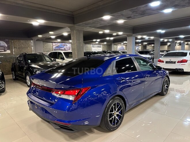 Hyundai Elantra-4
