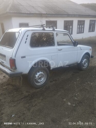 LADA (VAZ) Niva 1999, 118,884 km - 1.7 l - Lerik