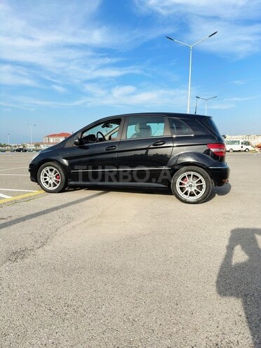 Mercedes B 180 2009, 126,000 km - 1.7 л - Bakı