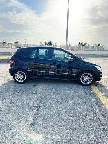Mercedes B 180 2009, 126,000 km - 1.7 л - Bakı