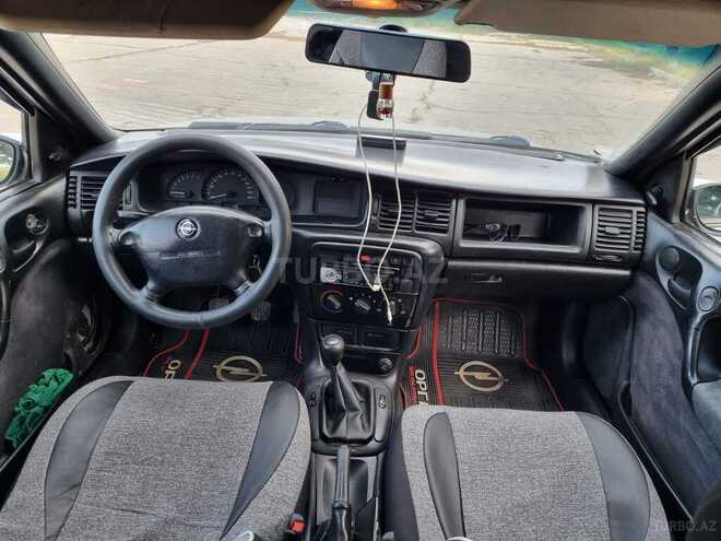 Opel Vectra 1999, 190,000 km - 1.6 l - Sumqayıt