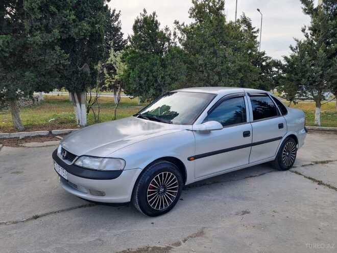 Opel Vectra 1999, 190,000 km - 1.6 l - Sumqayıt