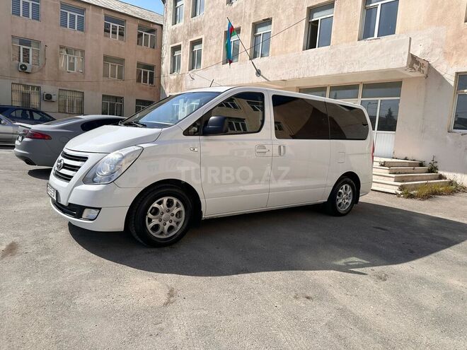 Hyundai H-1 2014, 220,000 km - 2.5 l - Bakı