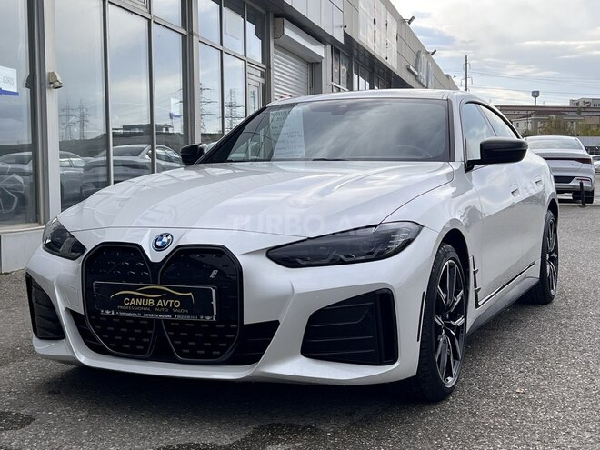BMW i4-4