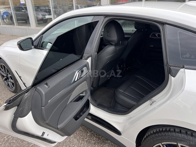BMW i4-17