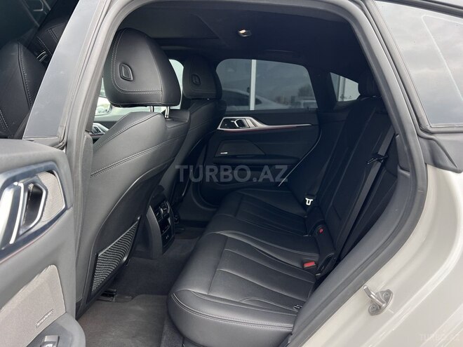 BMW i4-18