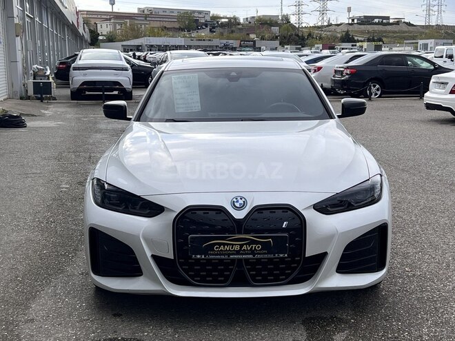 BMW i4-3