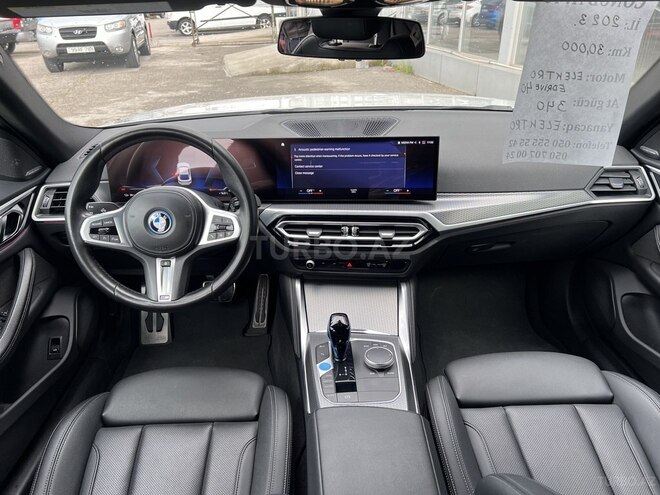 BMW i4-8
