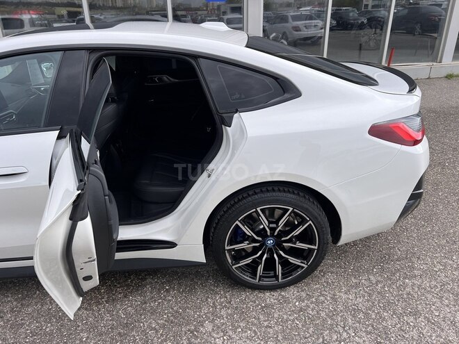 BMW i4-16
