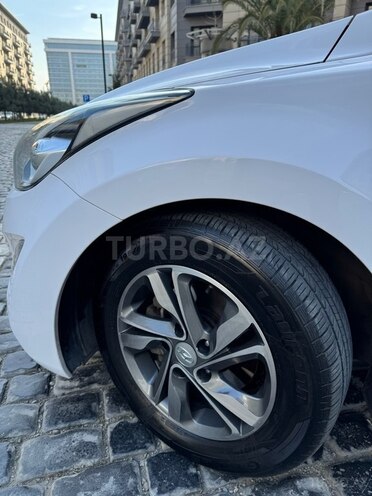 Hyundai Avante 2015, 141,500 km - 1.6 л - Bakı
