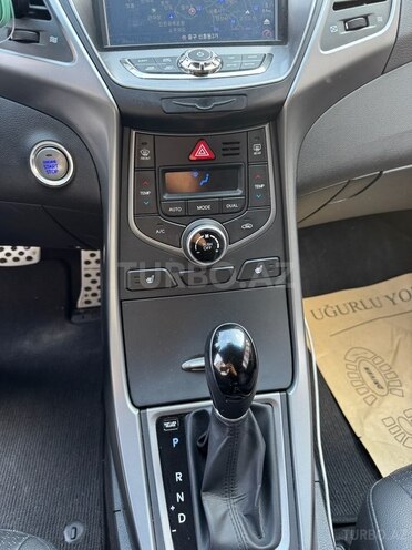 Hyundai Avante 2015, 141,500 km - 1.6 л - Bakı