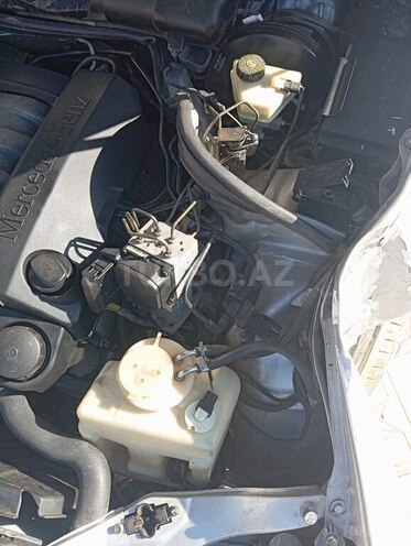 Mercedes E 240 2008, 130,000 km - 2.4 л - Sumqayıt