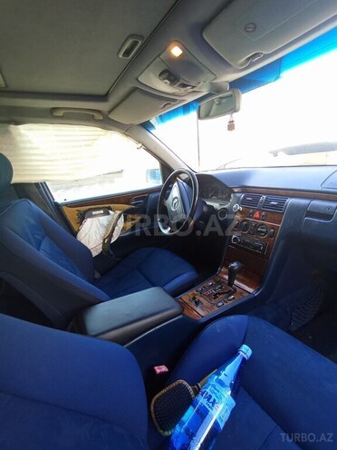 Mercedes E 240 2008, 130,000 km - 2.4 л - Sumqayıt