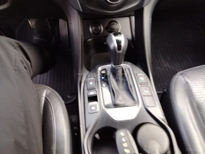 Hyundai Santa Fe-14