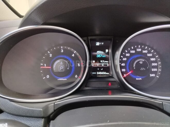 Hyundai Santa Fe-16
