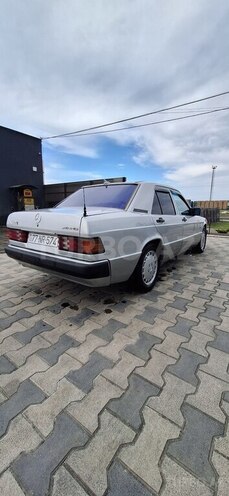 Mercedes 190 1990, 350,000 km - 2.5 л - Astara