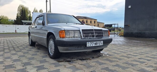 Mercedes 190 1990, 350,000 km - 2.5 л - Astara